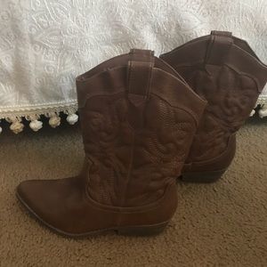 Women’s Cowboy boots, brown , size 6-1/2